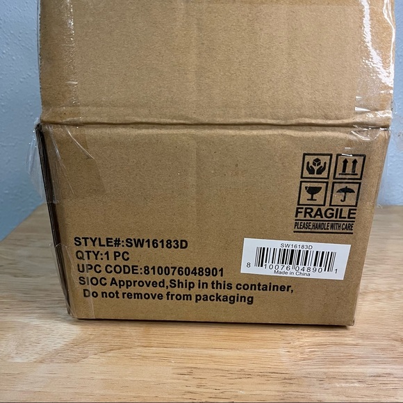 NIB Boba Fett Helmet Ceramic 3D Mug with Battle Scars (20 Ounces) - Picture 16 of 16